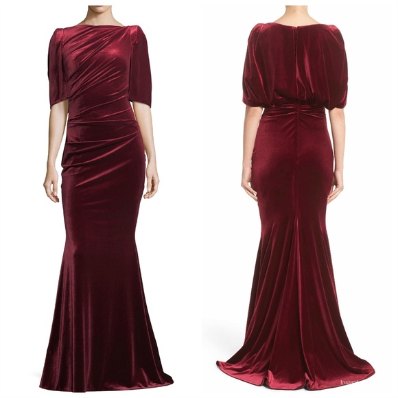 Talbot Runhof Dresses & Skirts - Talbot Runhof Lobata Velvet Capelet Gown